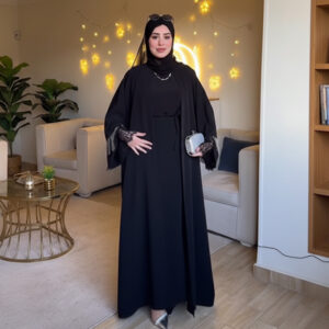 عباءة من قطعتين